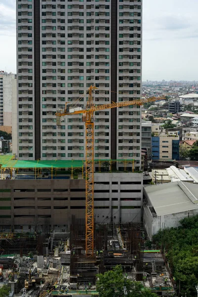 İnşaat üstünde gidiyor