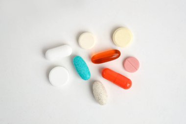 Çeşitli ilaç hap, Tablet ve kapsül