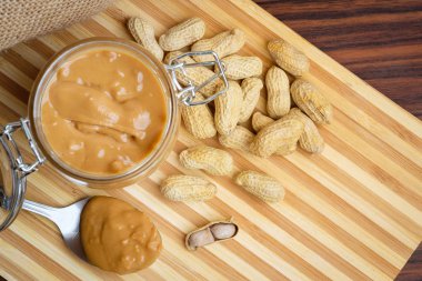 Organik fıstık ezmesi