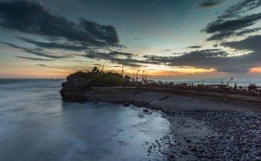 Mengening Tapınağı, Bali, Sunet
