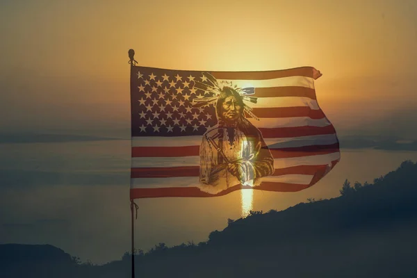 Πανελλαδικά σημαία αμερικάνικες με Ινδικό ηλιοβασίλεμα — Φωτογραφία Αρχείου