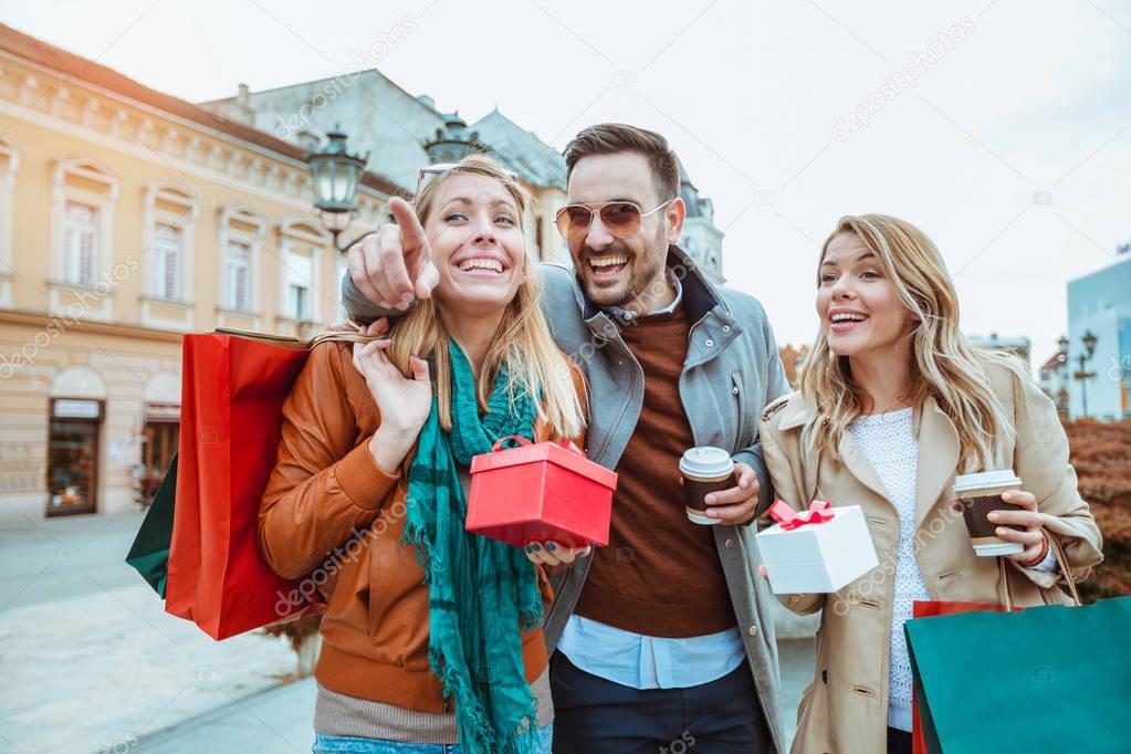 friends enjoying shopping