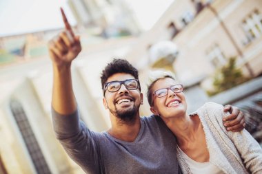 mutlu karışık yarış çift