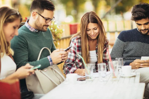 Group Happy Young People Cafe Using Mobile Phones — Stock Photo, Image