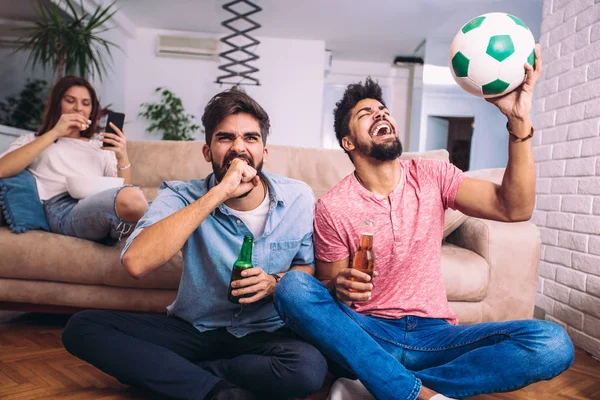 Grupo Aficionados Multinacionales Fútbol Animando —  Fotos de Stock