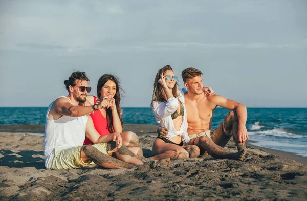 Group Friends Together Beach Having Fun — Stock Photo, Image