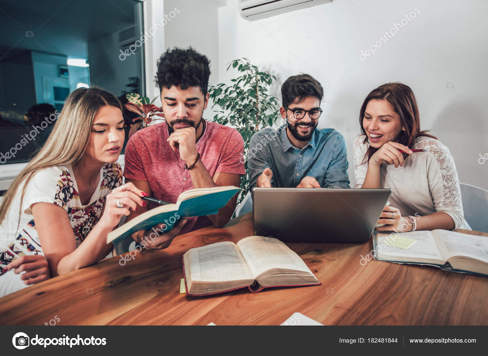 Group Students Study Home Learning Preparing University Exam — Stock