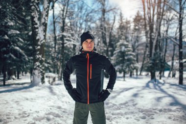 Genç sporcunun kış Park yapıyor 