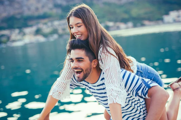 Couple Love Enjoying Summer Time Sea — Stock Photo, Image