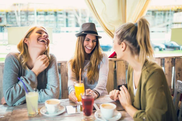 Female Friends Chatting Joking Drinking Coffee Juice Cafe — Stock Photo, Image