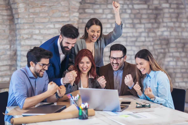 Teknoloji Office Kavramı Modernoffice Toplantı Dizüstü Bilgisayarda Çalışma Takım — Stok fotoğraf