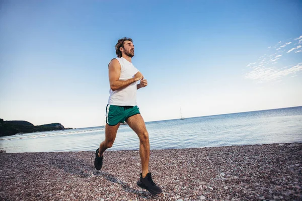 Hombre Corriendo Corriendo Playa Corredor Masculino Entrenamiento Fuera Entrenar — Foto de Stock
