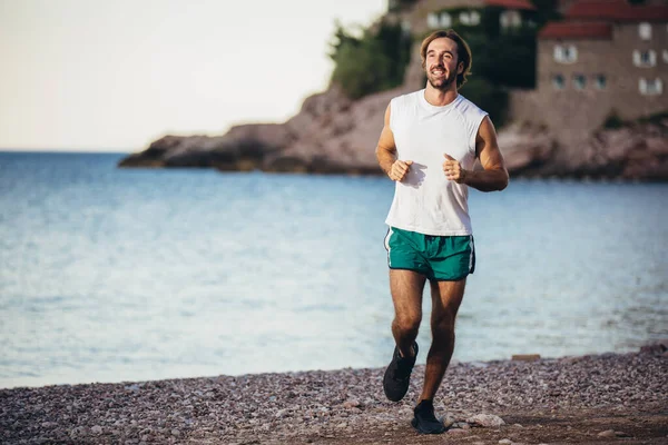 Rennende Man Joggen Het Strand Mannenloper Training Buiten Aan Het — Stockfoto