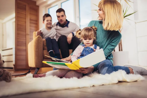 Happy Family Having Fun Floor Living Room Home Laughing Selective — Stock Photo, Image