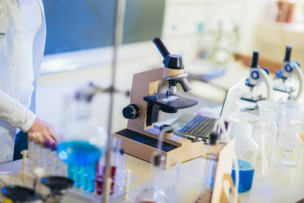 Microscope Table Chemical Tube Glassware Laboratory Science Research Technology — Stock Photo, Image