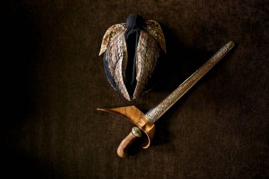 Blangkon ve Keris, geleneksel Cava şık giyim