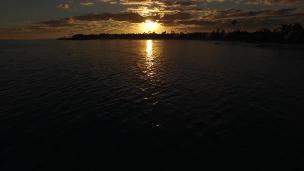 Hermosa puesta de sol en las Bahamas — Vídeos de Stock