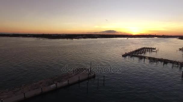 Bahamas Hafen bei Sonnenuntergang — Stockvideo