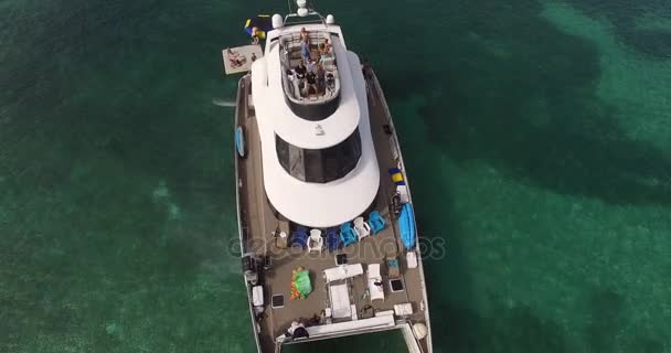 Veduta dello Yacht alle Bahamas — Video Stock