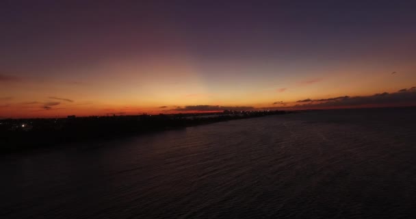 Wunderschöner Sonnenuntergang auf den Bahamas — Stockvideo