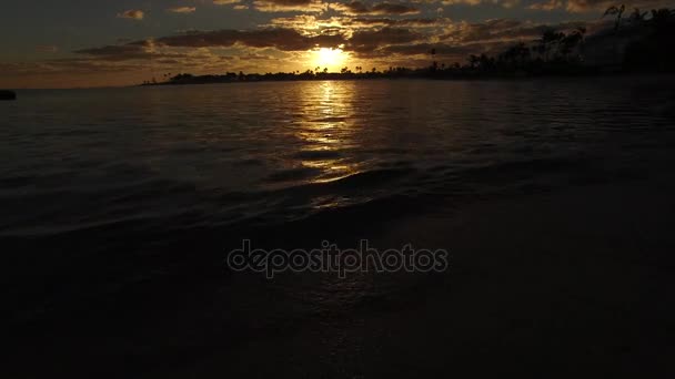 Hermosa puesta de sol en las Bahamas — Vídeos de Stock