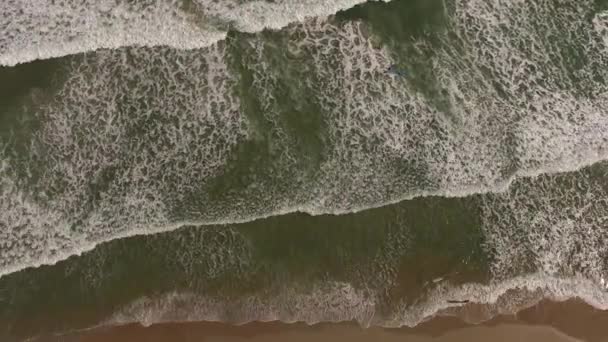 Tropical sandy beach and waves — Stock Video