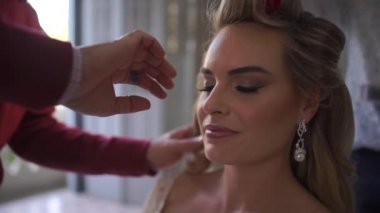 kalıcı makyaj ile güzel bir gelin