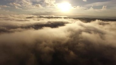 Bulutların üzerinde hava atış