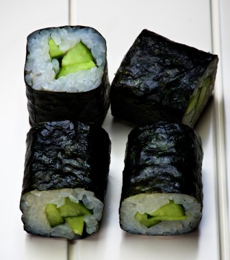 Vejetaryen salatalık Sushi