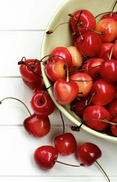 Cerezas dulces al maraschino —  Fotos de Stock