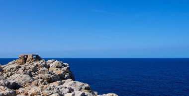 Menorca tesislerinde topçu