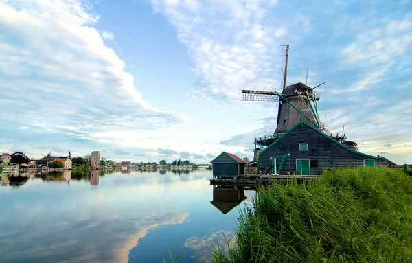 Zaanse Schans Windmill De Kat 图库图片