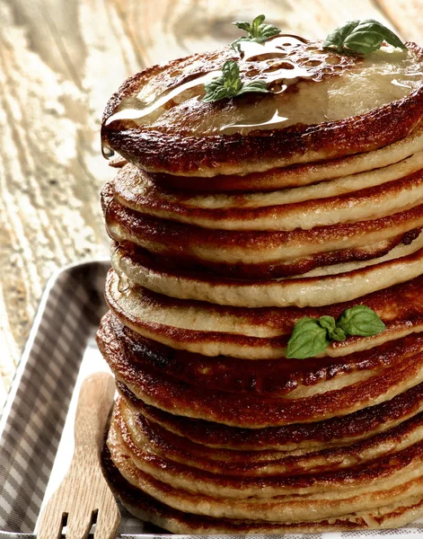 Pancakes with Honey — Stock Photo, Image