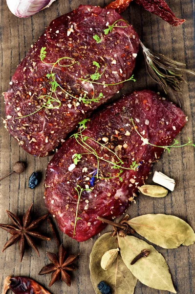 Carne cruda marinada — Foto de Stock