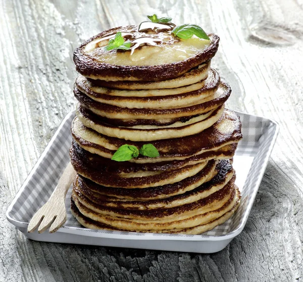 Stack Delicious Homemade Pancakes Mint Leafs Honey Checkered Tray Closeup — Stock Photo, Image