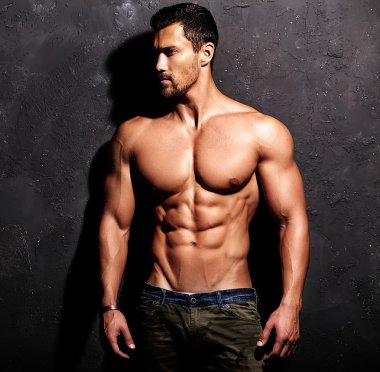 Güçlü atletik adam portresi