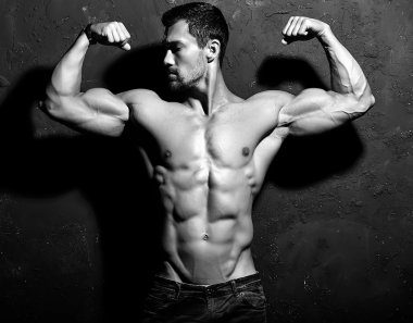 Güçlü atletik adam portresi