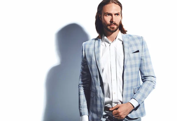 Ritratto di bello alla moda elegante modello di uomo d'affari hipster vestito in elegante abito azzurro isolato su bianco — Foto Stock