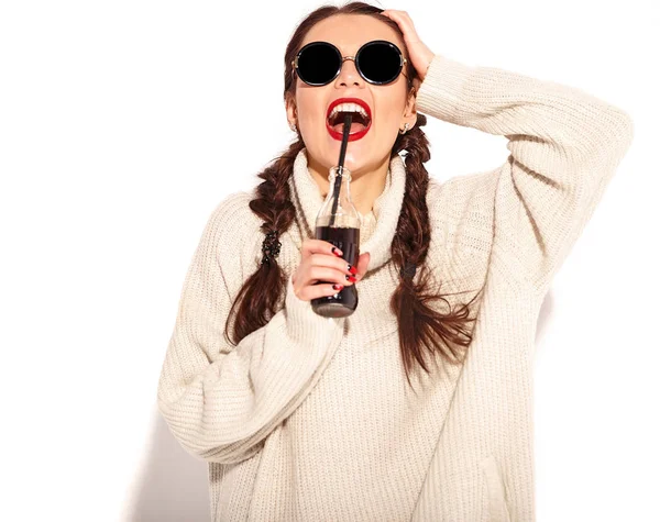 Jonge Gelukkig Lachende Vrouw Model Met Lichte Make Rode Lippen — Stockfoto