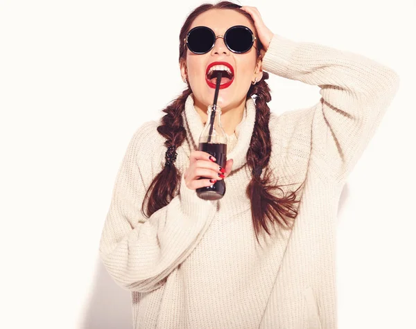 Jonge Gelukkig Lachende Vrouw Model Met Lichte Make Rode Lippen — Stockfoto