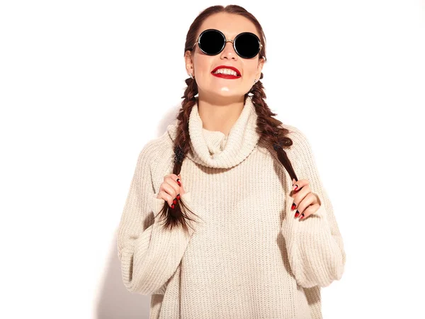 Retrato Mujer Joven Feliz Sonriente Modelo Con Maquillaje Brillante Labios —  Fotos de Stock