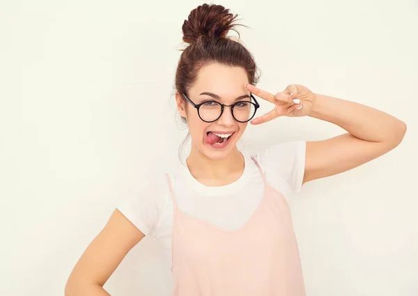 Portrait Jeune Belle Femme Brune Modèle Fille Avec Maquillage Été — Photo