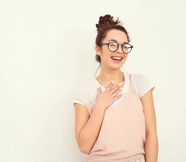 Portrait Jeune Belle Femme Brune Modèle Fille Avec Maquillage Été — Photo