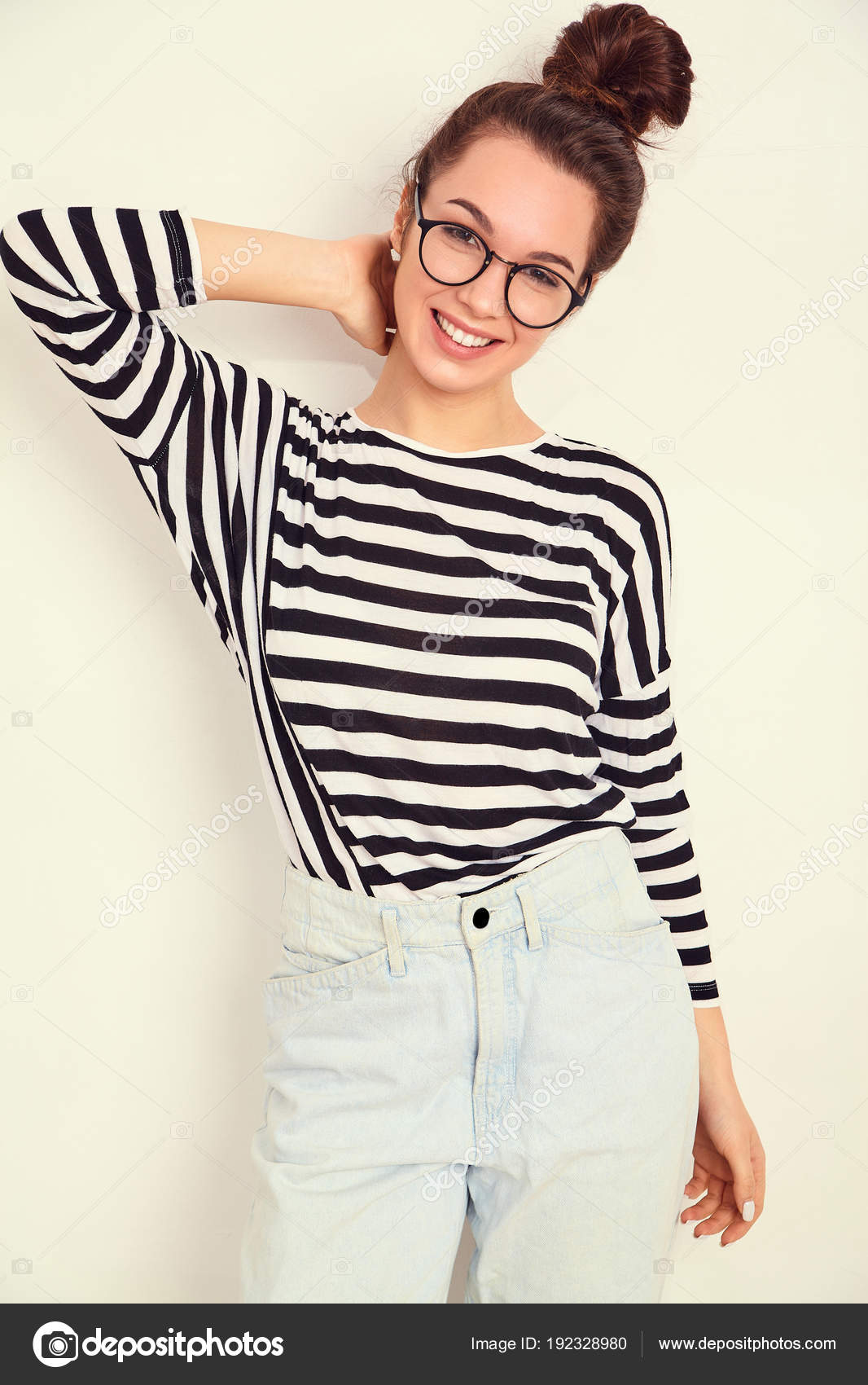Young girl nude with glasses photos 460