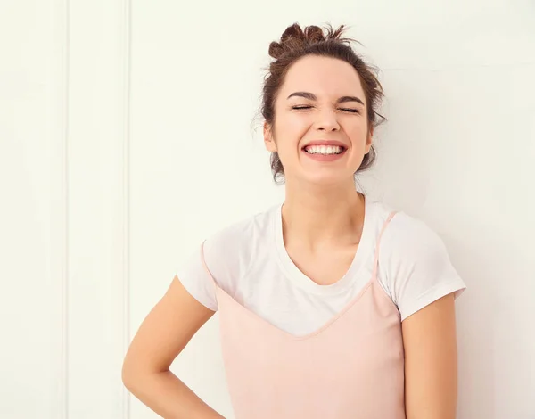 Retrato Joven Hermosa Mujer Morena Modelo Niña Con Maquillaje Desnudo — Foto de Stock