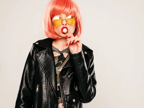 Close Lippen Van Jonge Mooie Hipster Bad Girl Trendy Zwart — Stockfoto