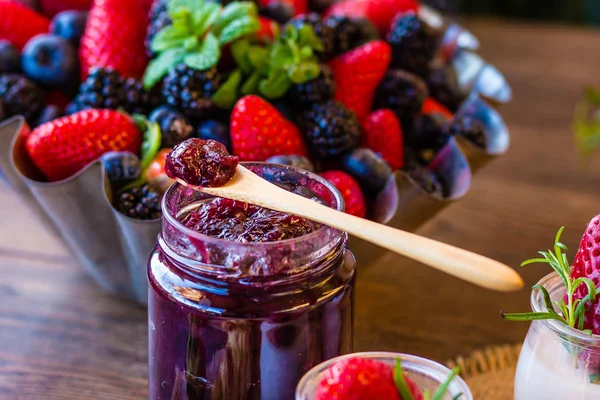 Healthy yogurt with mix of berry — Stock Photo, Image