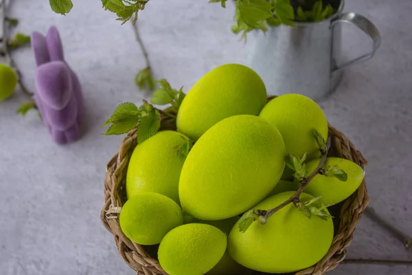 Conjunto Colorido Huevo Pascua Sobre Fondo Madera Con Dibujo Conejo — Foto de Stock