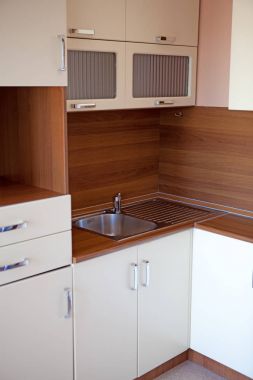 Belgili tanımlık küçük büyüklük, modern mutfak