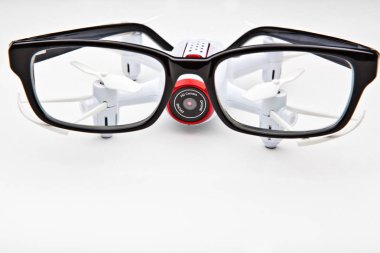 küçük quadrocopter drone mini beyaz metin anahtar kelimeler notebook gözlük rc stüdyo arka plan duvar kağıtları klavye cmd komando uzay kopyala yapıştır görünümü üst trend hd 4k video görüntüleri montaj hareket hareket hareket hareket aşırı gelecek robot sanat yaratıcı gitmek 